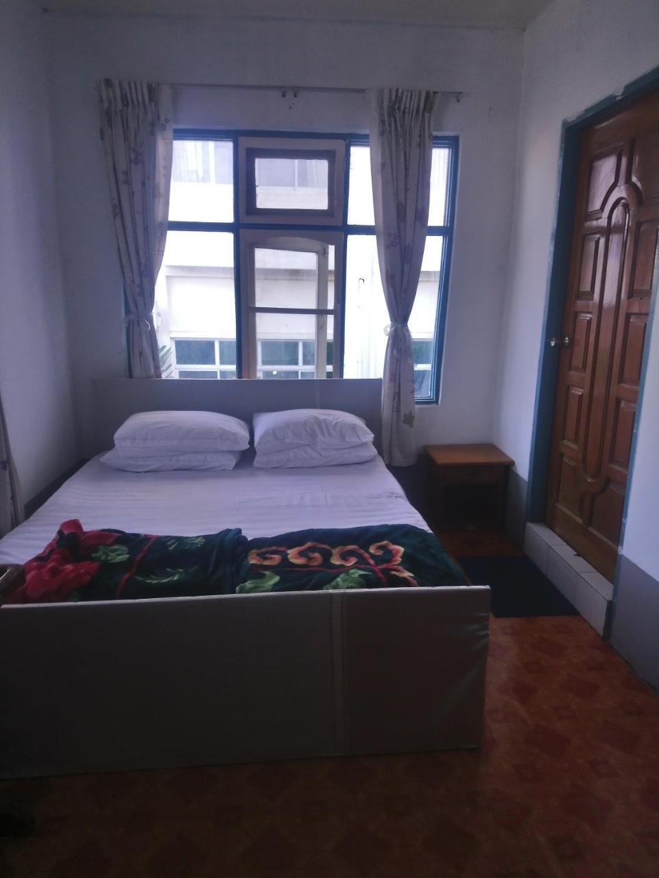 Diamond Star Guest House Nyaung Shwe Esterno foto